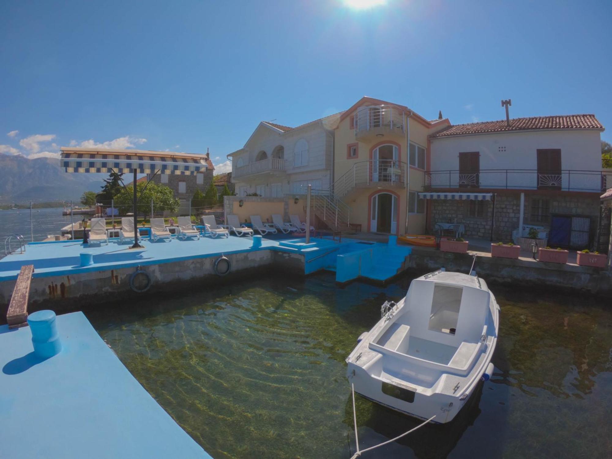 Porto Del Sole Apartments Tivat Extérieur photo