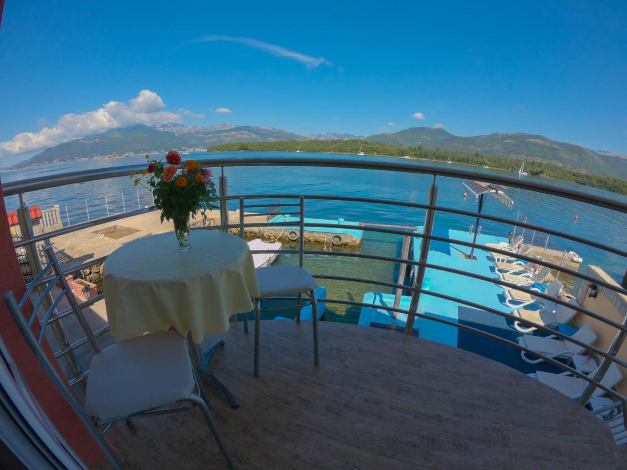 Porto Del Sole Apartments Tivat Extérieur photo
